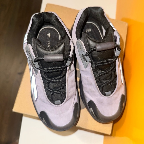 Yeezy boost 700 - Picture 5 of 12